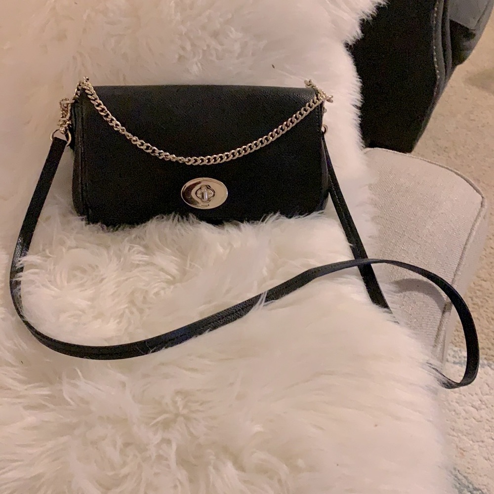 Gorgeous coach cross body bag